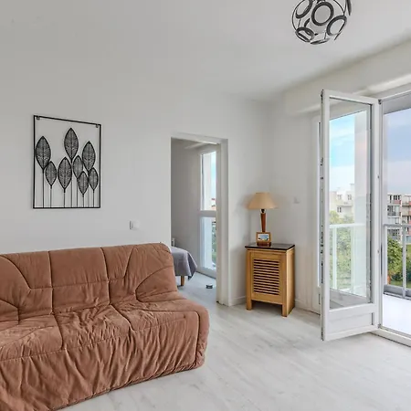 Apartment 1 Bedroom Awesome In